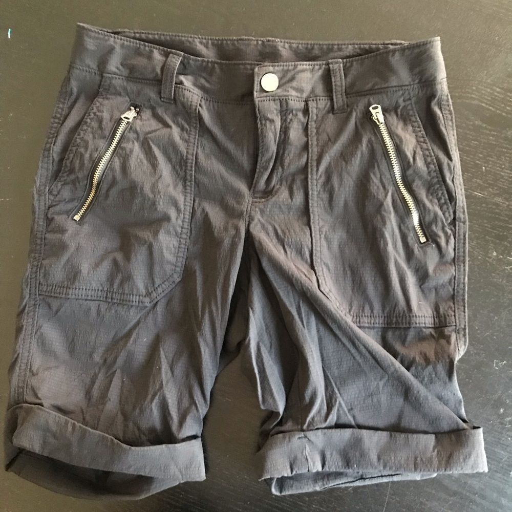Athleta Chelsea Cargo Bermuda Shorts